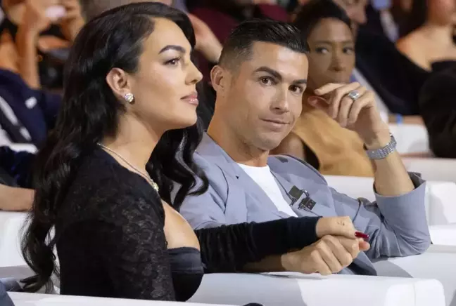 Cristiano Ronaldo'dan Gelecek Planları: Kulüp Satın Almak İstiyor