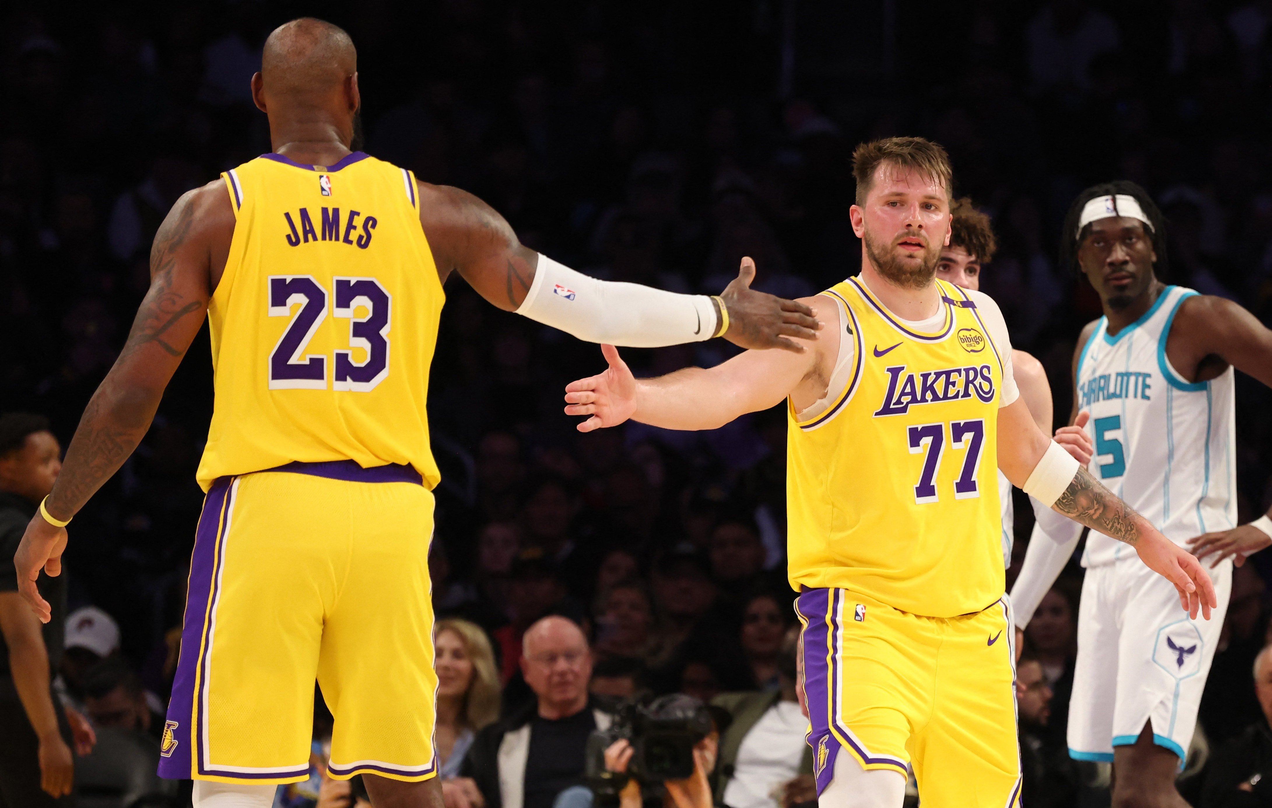 Lakers'tan Şaşırtan Zafer!